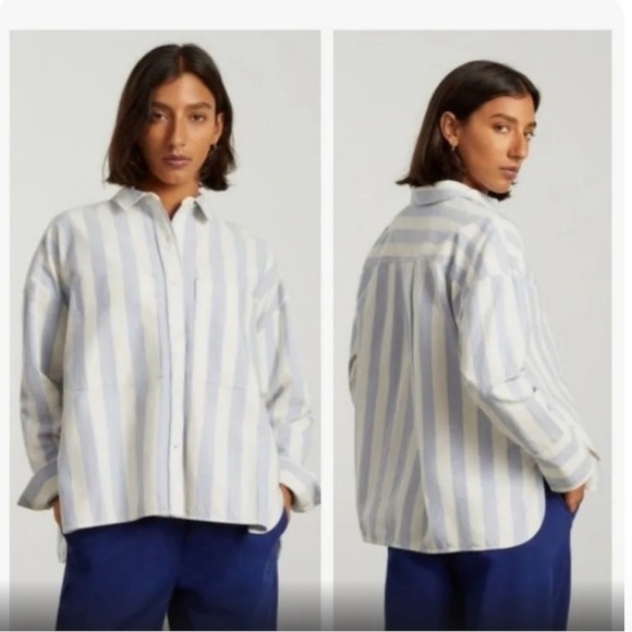 Everlane Tops - EVERLANE The Boxy Oxford in White/ Blue size Small New with tag